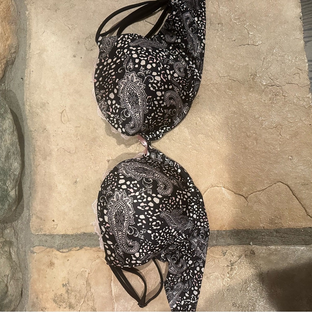 Victoria's Secret Very Sexy Black Push-Up Bra